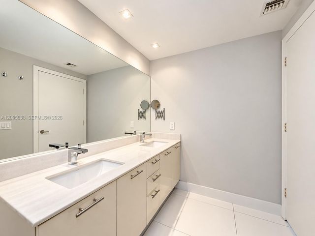 2475 Brickell Avenue 1208, Miami, FL 33129