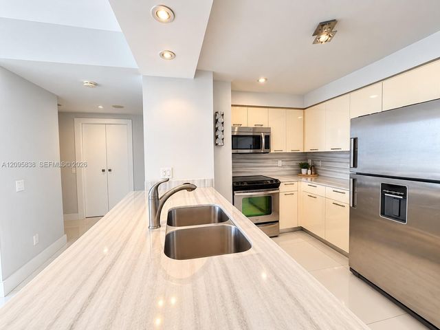 2475 Brickell Avenue 1208, Miami, FL 33129