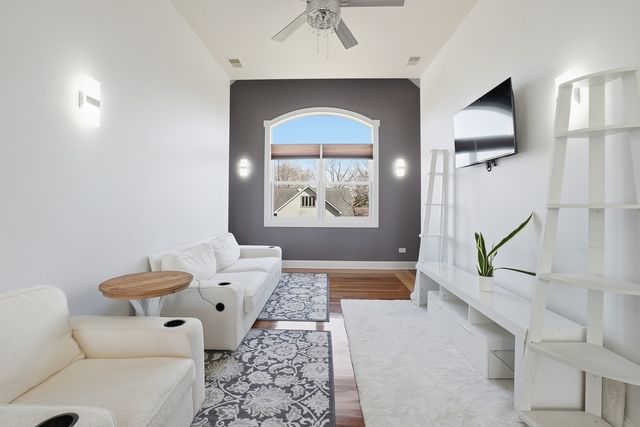 115 E Woodlawn Road, New Lenox, IL 60451