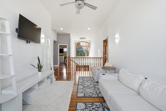 115 E Woodlawn Road, New Lenox, IL 60451