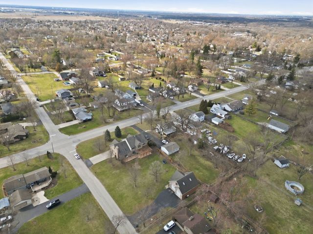 115 E Woodlawn Road, New Lenox, IL 60451