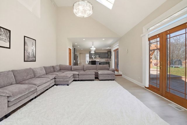 115 E Woodlawn Road, New Lenox, IL 60451