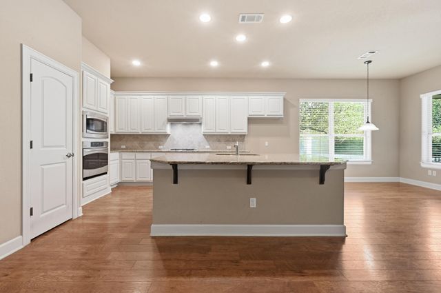 7112 Mitra DR, Austin, TX 78739