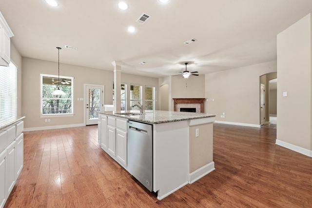 7112 Mitra DR, Austin, TX 78739
