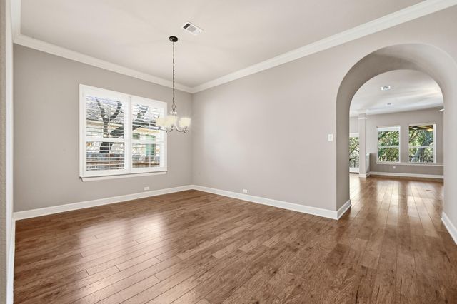 7112 Mitra DR, Austin, TX 78739