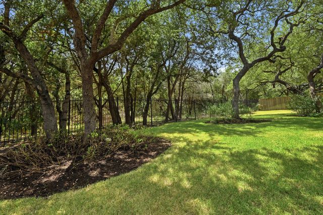 7112 Mitra DR, Austin, TX 78739