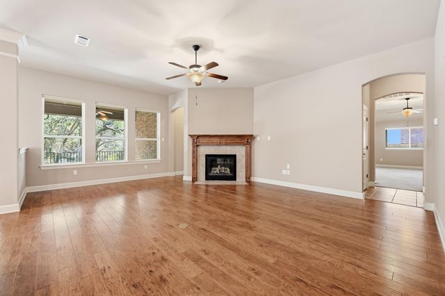 7112 Mitra DR, Austin, TX 78739