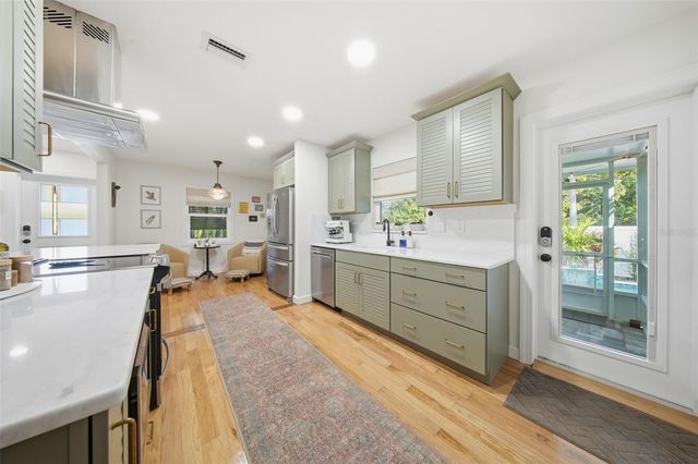 1830 MAIN STREET, Safety Harbor, FL 34695