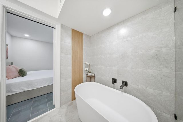 1830 MAIN STREET, Safety Harbor, FL 34695