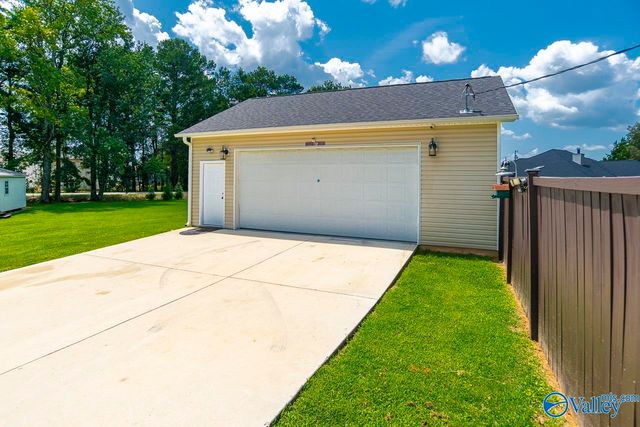 200 Amber Lane, Harvest, AL 35749