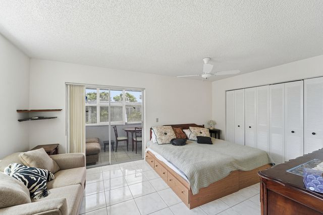 226 E Normandy E, Delray Beach, FL 33484