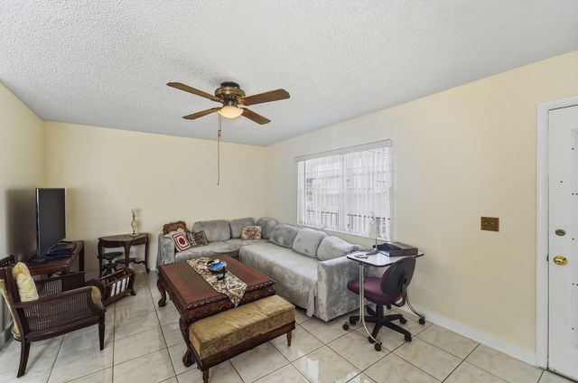 226 E Normandy E, Delray Beach, FL 33484