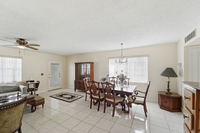 226 E Normandy E, Delray Beach, FL 33484