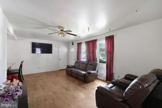 6420 INLET ST, Hyattsville, MD 20784