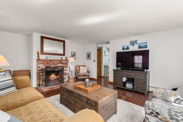 39 Twillingate Road, Temple, NH 03084