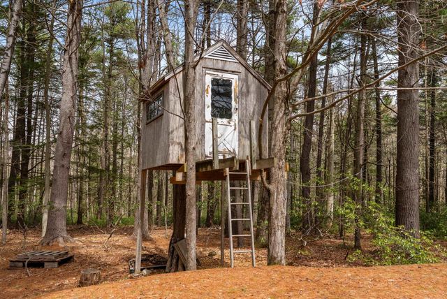 39 Twillingate Road, Temple, NH 03084