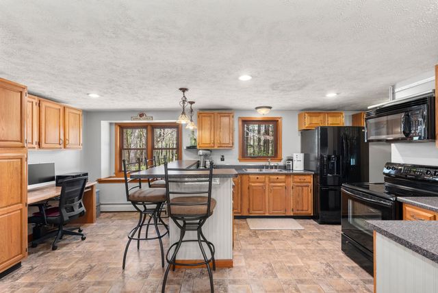 39 Twillingate Road, Temple, NH 03084