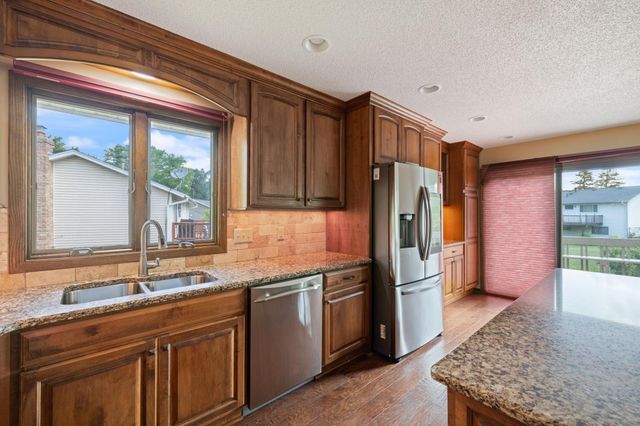 1417 Raleigh Drive, Burnsville, MN 55337