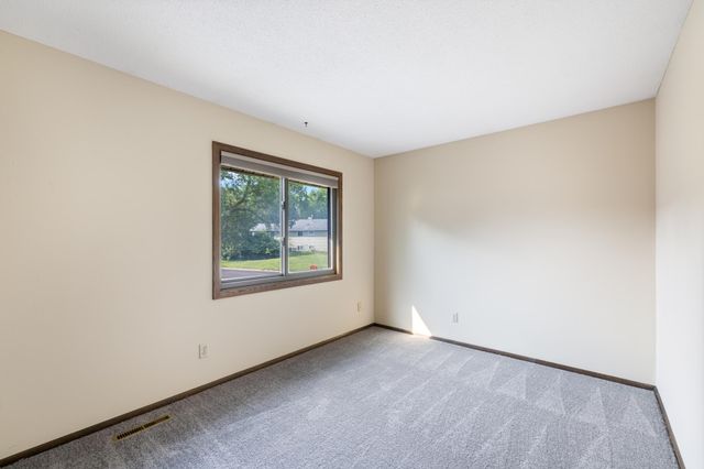 1417 Raleigh Drive, Burnsville, MN 55337