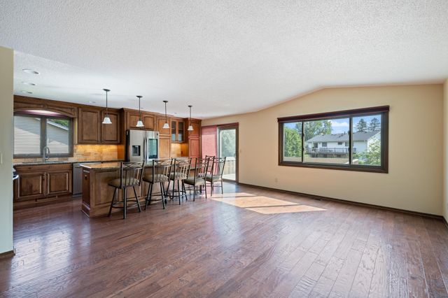 1417 Raleigh Drive, Burnsville, MN 55337