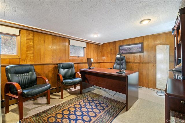 8 Sagamore Way S, Jericho, NY 11753