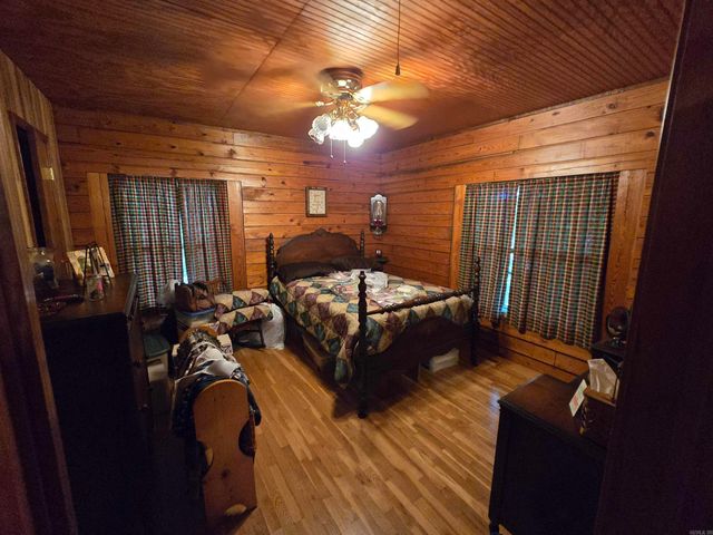 2732 Mitchell Road, Mountain View, AR 72560