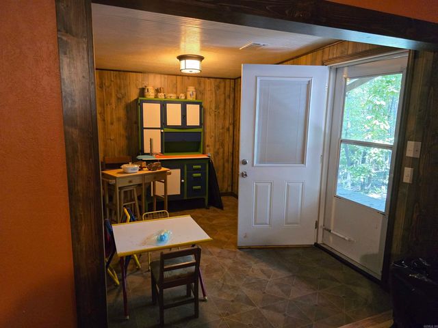 2732 Mitchell Road, Mountain View, AR 72560