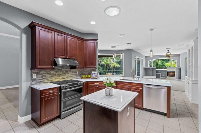 341 VERACLIFF COURT, Oviedo, FL 32765