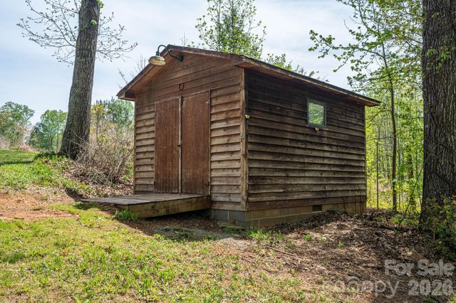 4703 N Nc 16 Business Highway, Denver, NC 28037