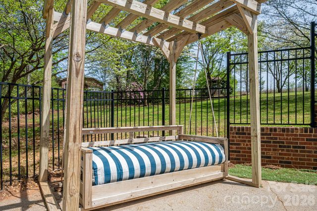 4703 N Nc 16 Business Highway, Denver, NC 28037