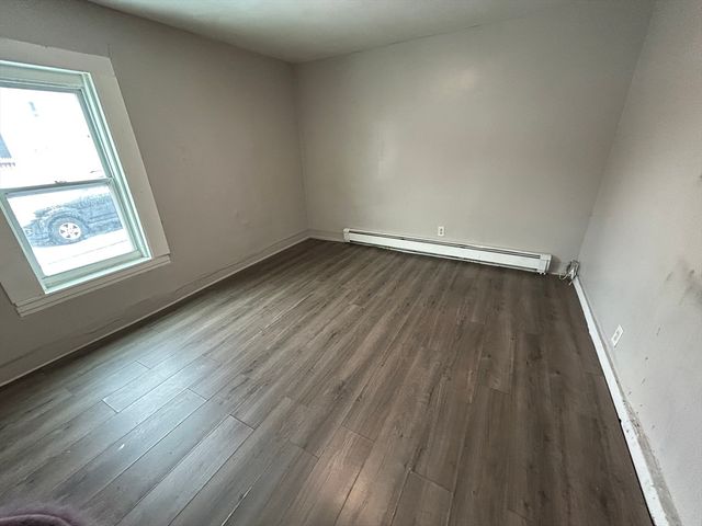 7 Liberty St, Worcester, MA 01605