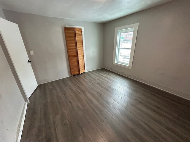 7 Liberty St, Worcester, MA 01605