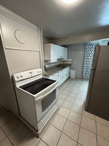 7 Liberty St, Worcester, MA 01605