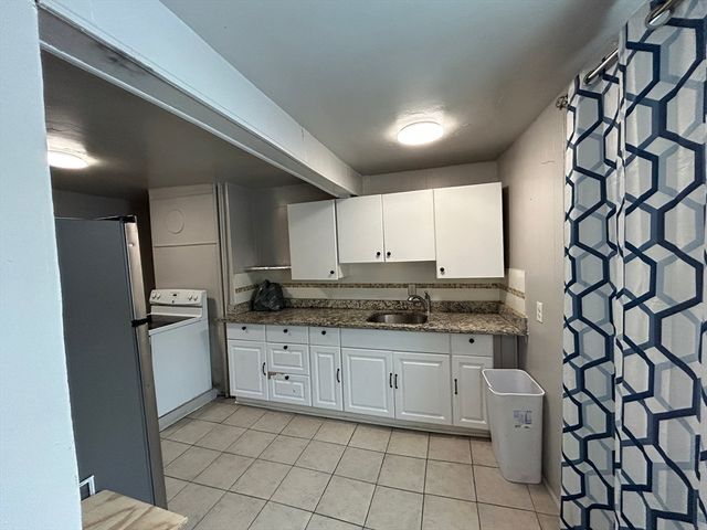 7 Liberty St, Worcester, MA 01605