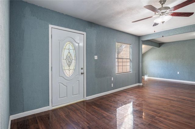 715 Center Street, Pasadena, TX 77506