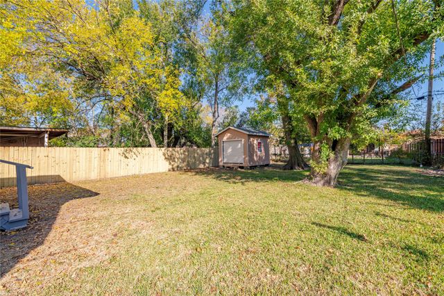 715 Center Street, Pasadena, TX 77506