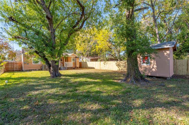 715 Center Street, Pasadena, TX 77506