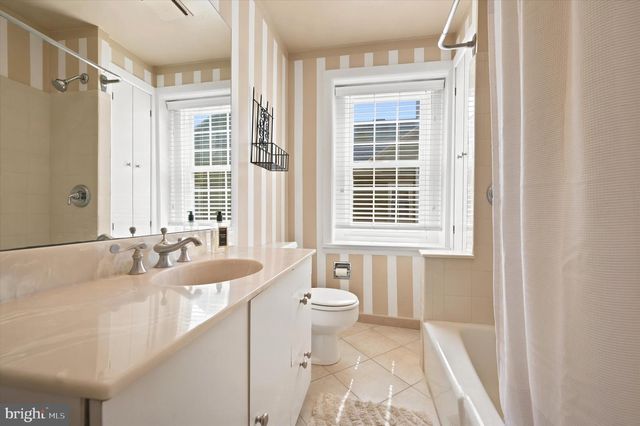 106 ELMWOOD AVE, Narberth, PA 19072