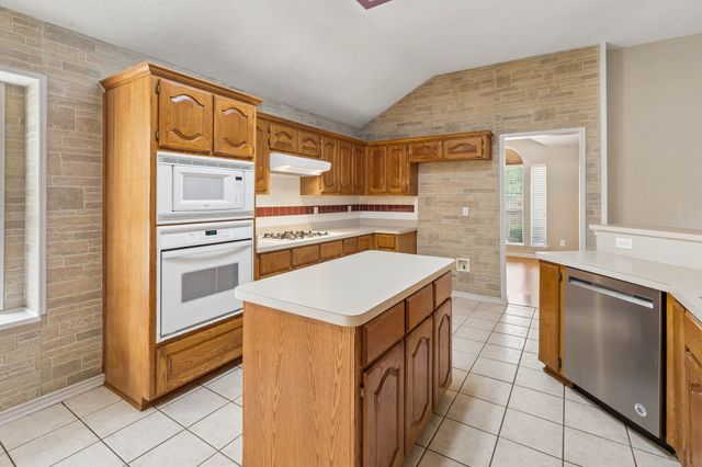 300 Thomas Drive, Murphy, TX 75094