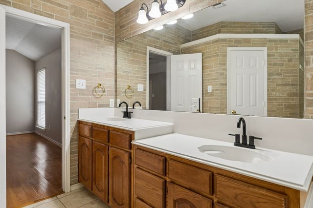 300 Thomas Drive, Murphy, TX 75094