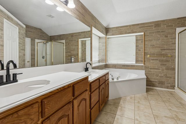 300 Thomas Drive, Murphy, TX 75094