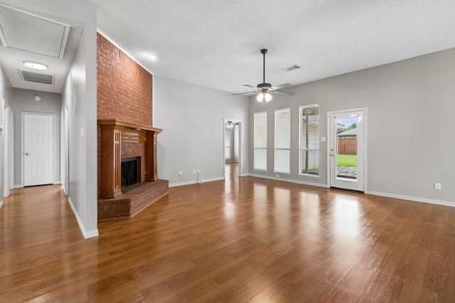 300 Thomas Drive, Murphy, TX 75094