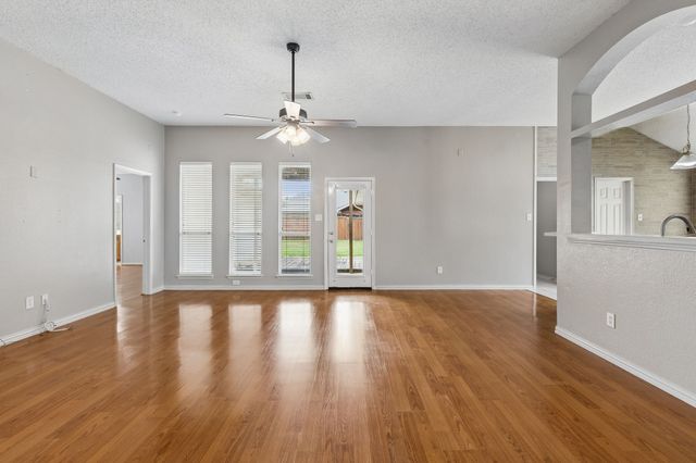 300 Thomas Drive, Murphy, TX 75094