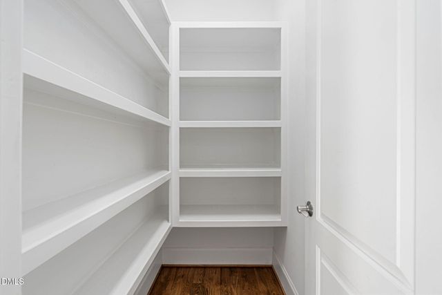 2414 Vetrina Way, Apex, NC 27502