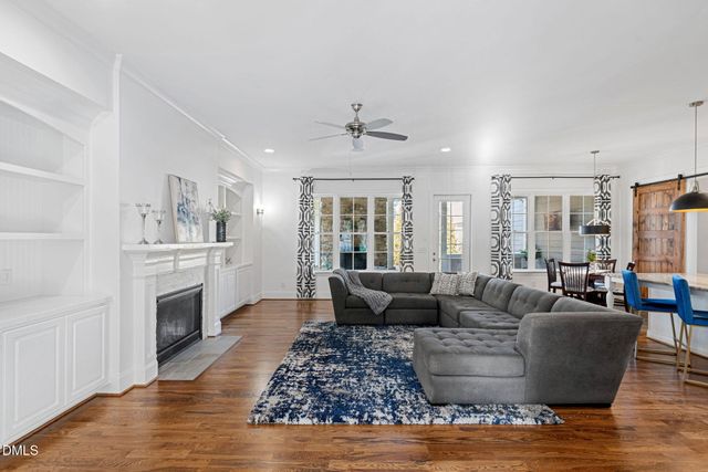 2414 Vetrina Way, Apex, NC 27502