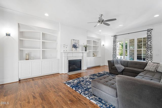 2414 Vetrina Way, Apex, NC 27502