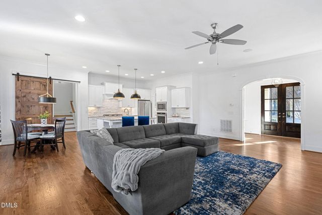 2414 Vetrina Way, Apex, NC 27502