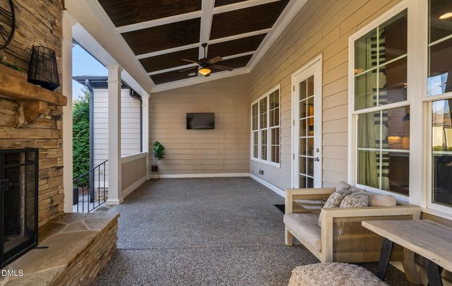 2414 Vetrina Way, Apex, NC 27502