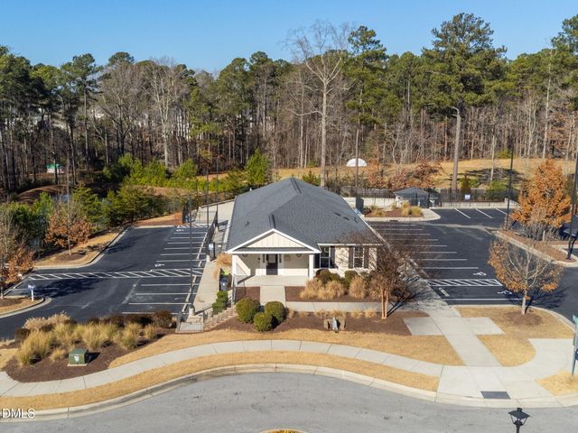 2414 Vetrina Way, Apex, NC 27502