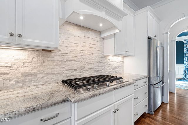 2414 Vetrina Way, Apex, NC 27502